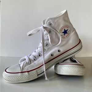 Converse Chuck Taylor All Star High Tops size 7 Men/ 9 Women